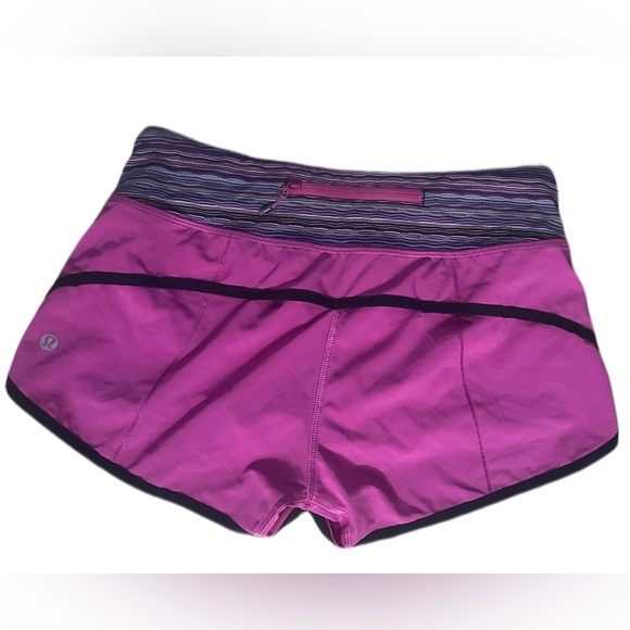 Preowned Lululemon shorts size 4 - Picture 2 of 3